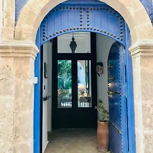 https://riad-dar-awil.essaouirahotels.net